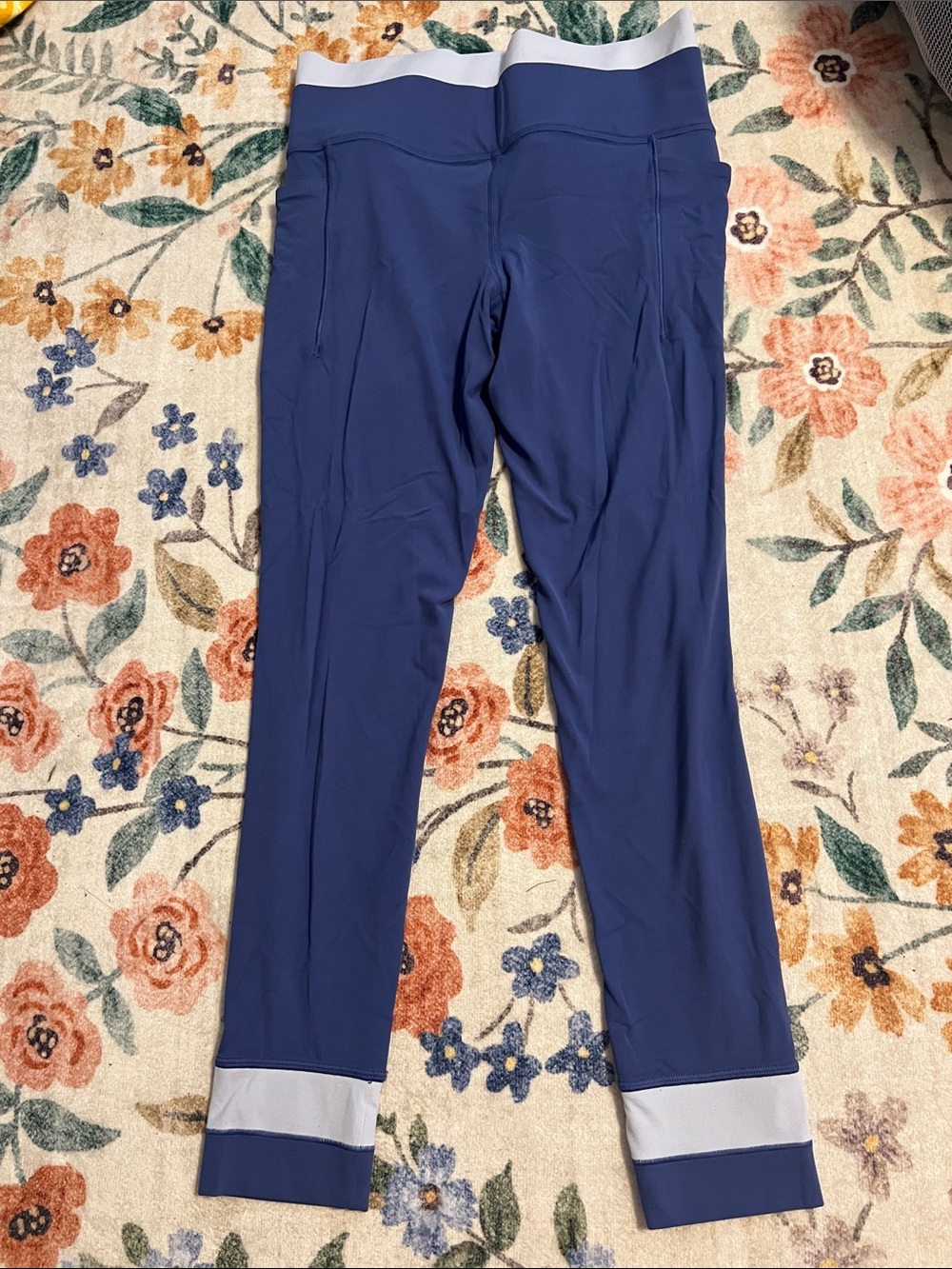 Athleta Salutation Stash Double Up Tight